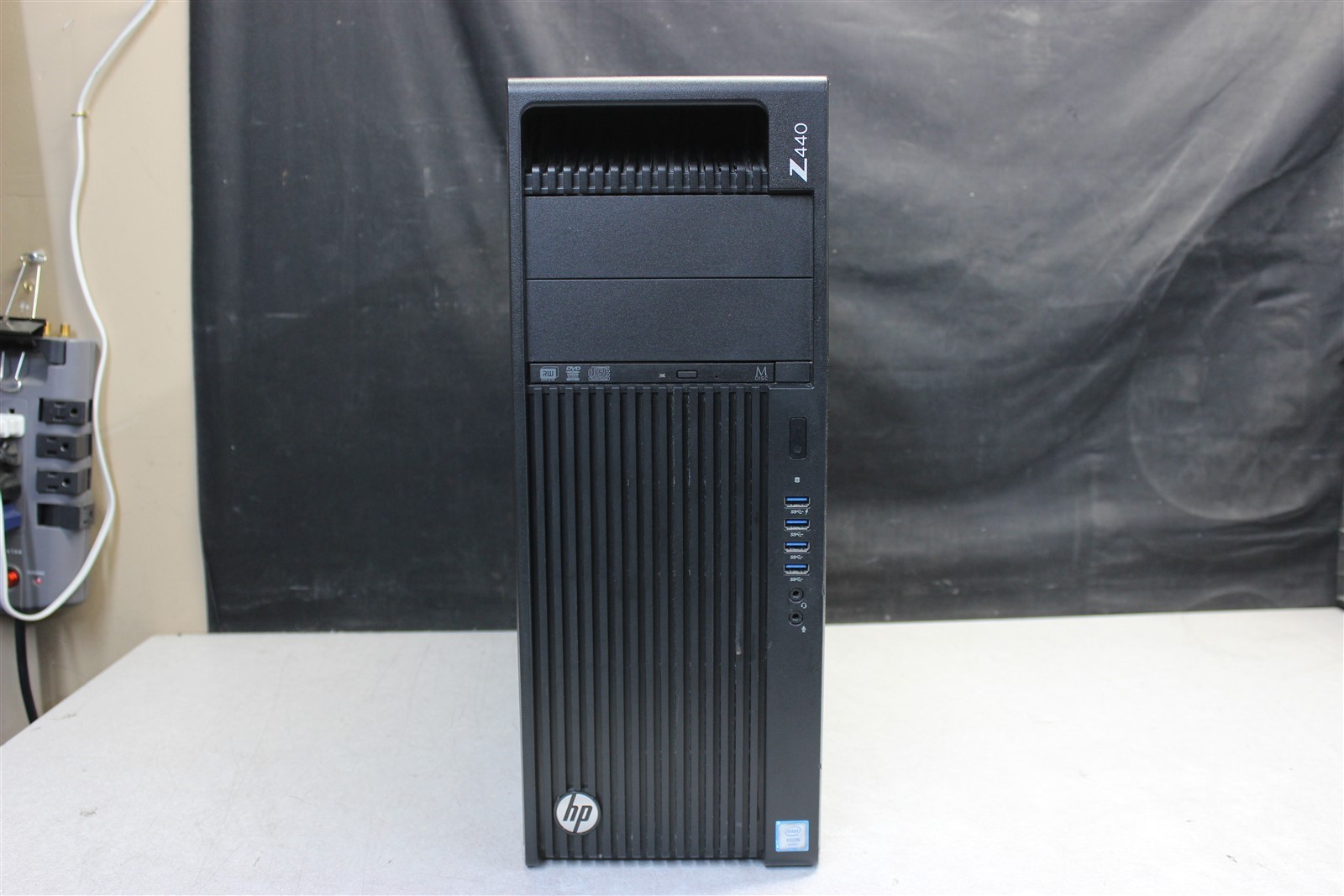 HP Z440 WorkStation 3.5GHz Xeon E5-1650v3, 32GB DDR4 RAM, 256GB SSD, 1TB HDD