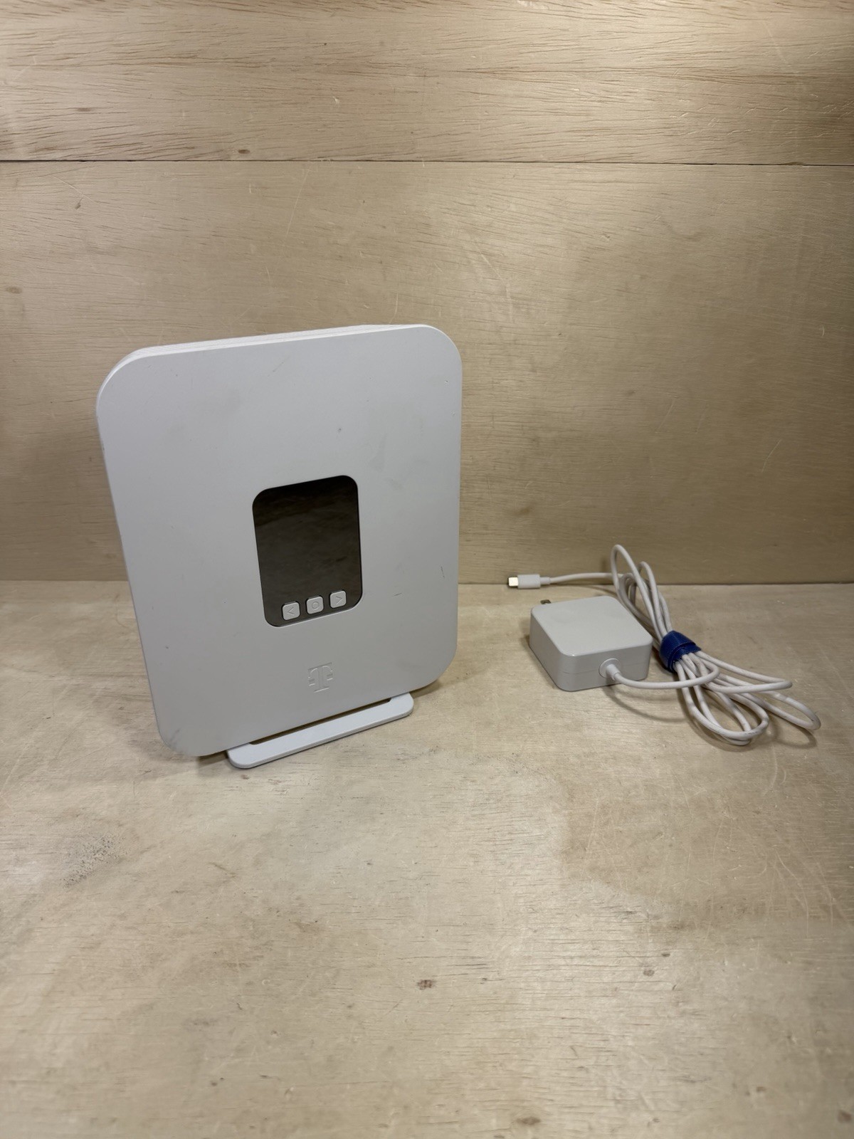T-Mobile TMO-G4AR WiFi Router White Wireless Home Network Unit W/ AC Adapter