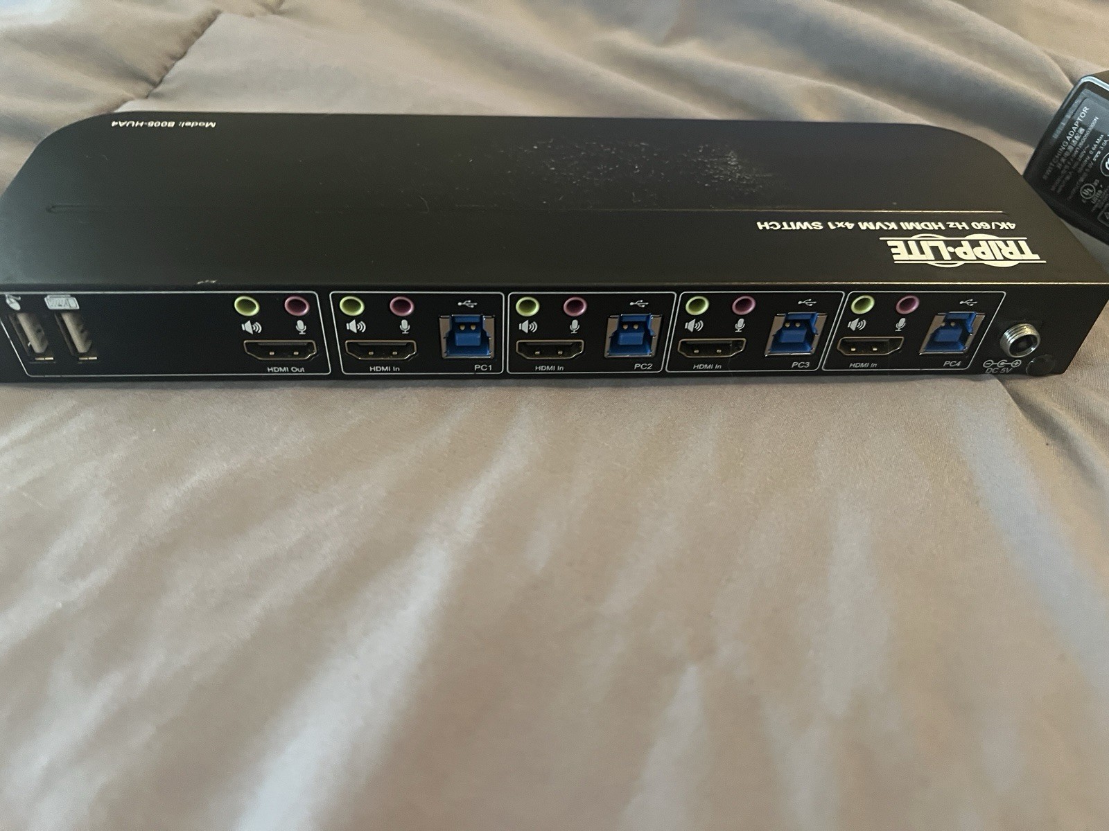 Tripp Lite B005HUA4 4-Port HDMI USB KVM Switch 4K 60Hz HDR Black