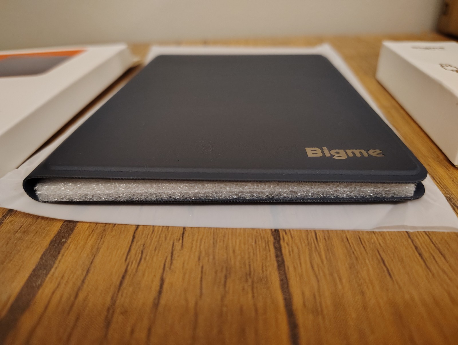 Bigme B6 Color [White] + Black Magnetic Case Bundle, E-Ink eReader Tablet 4G+64G