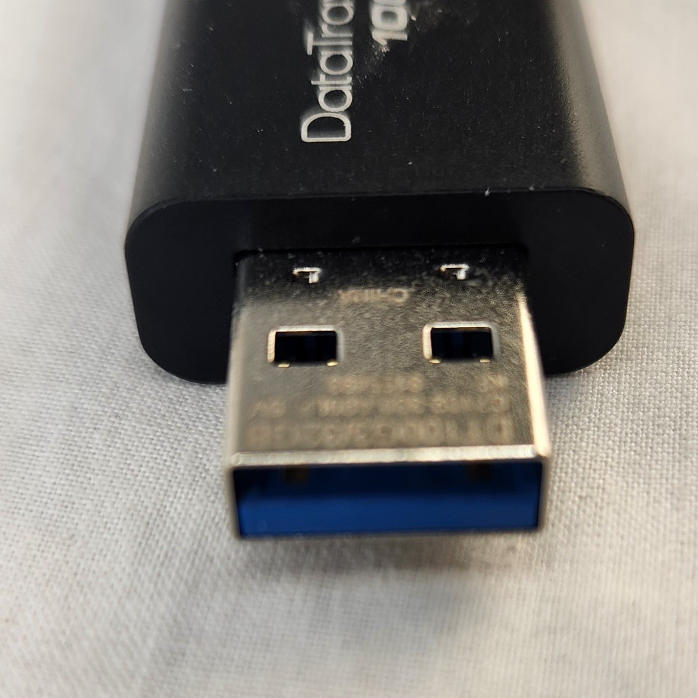 Kingston 32 GB USB 3.0 DataTraveler 100 G3 DT100G3 Flash Memory Drive