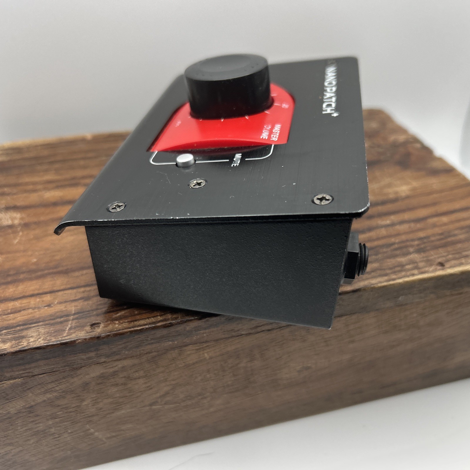 JBL Nano Patch Volume Controller with Stereo Input/Output Ports