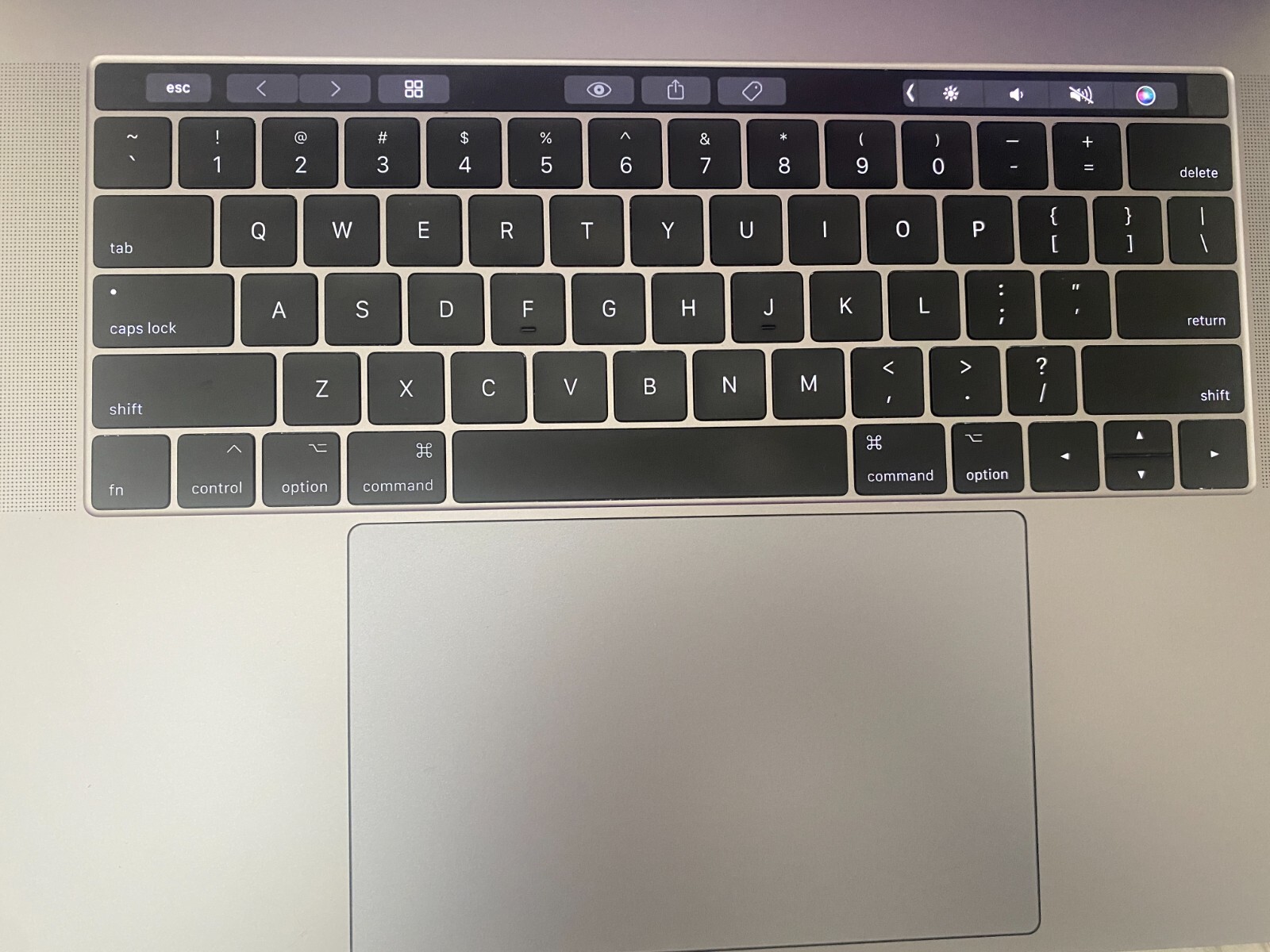 15″ Apple MacBook Pro – 3.8Ghz Turbo i7 16GB 256GB SSD Touch Bar – 1 Yr Warranty