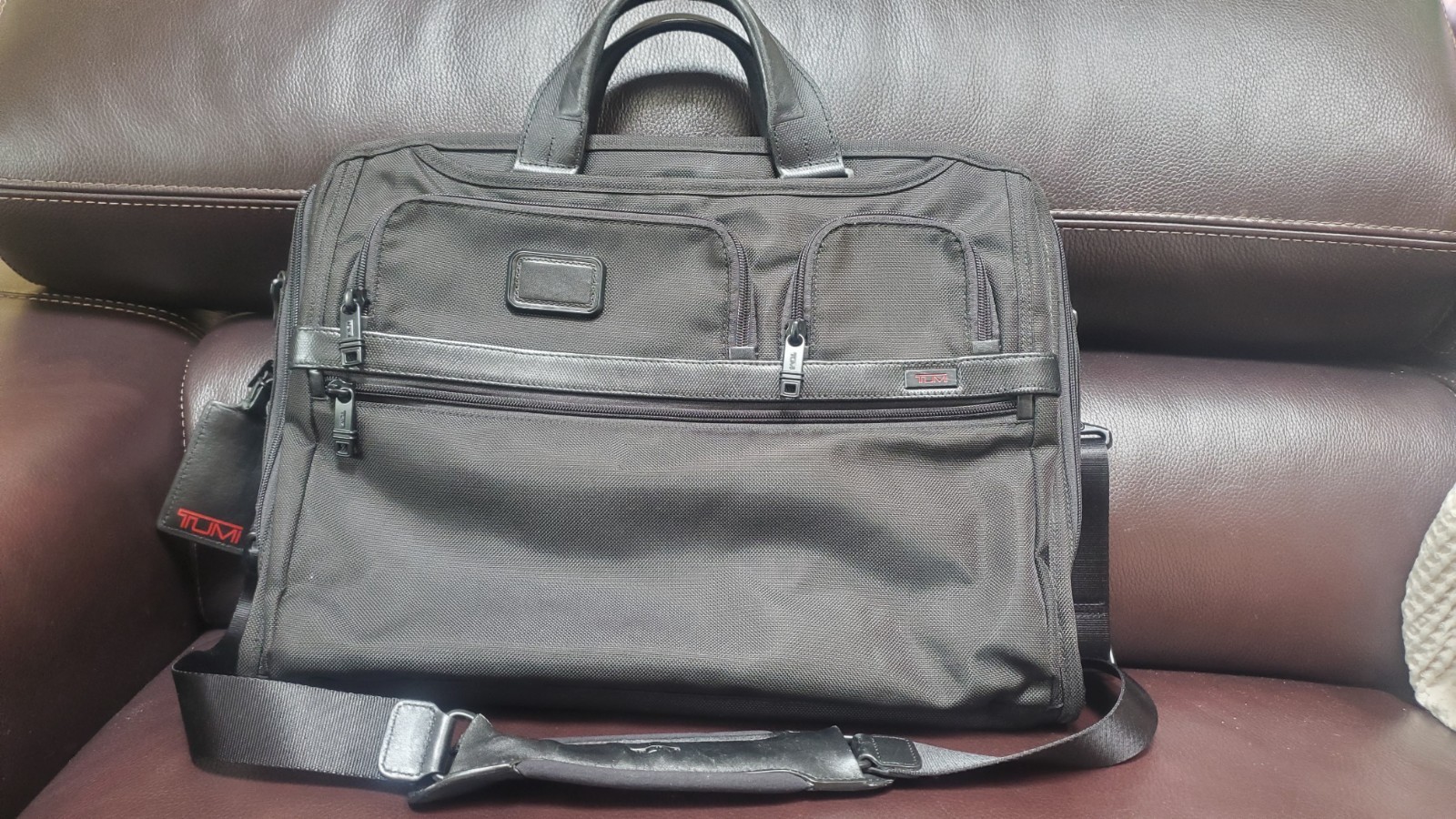 Tumi Alpha 2 Black Ballistic Nylon Large Screen Laptop Briefcase #26114D2