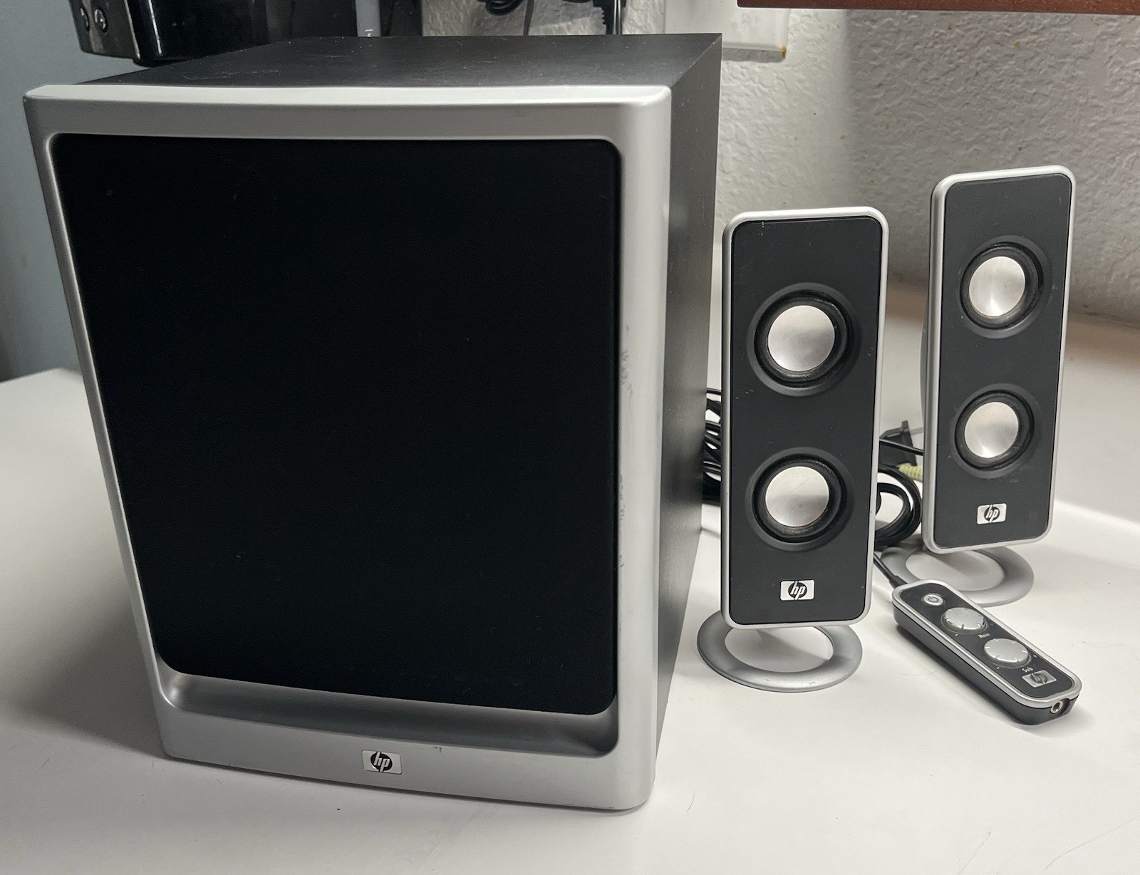 Great Sounding! HP Desktop Computer Speaker System With Subwoofer Model ED808AA