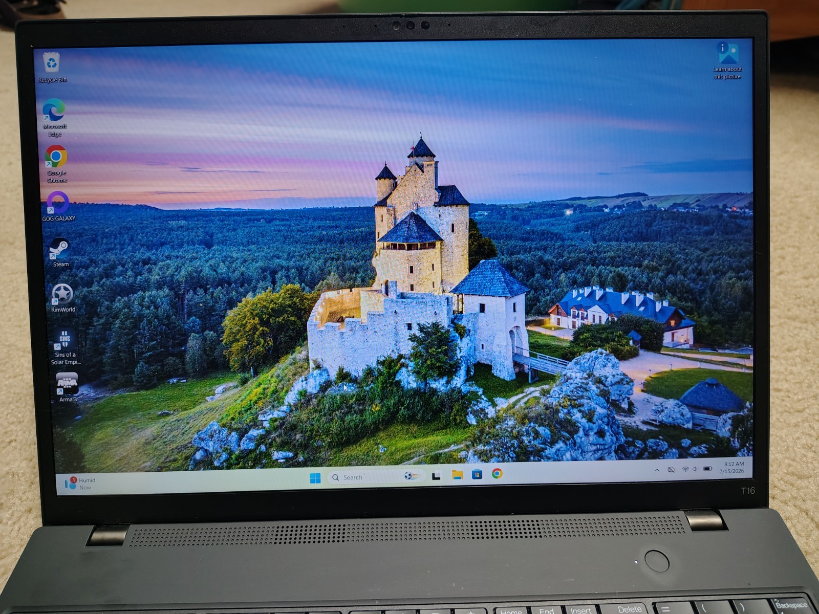 thinkpad t16 gen 2 amd ryzen 7 7840u with Radeon 780m graphics 16″ screen