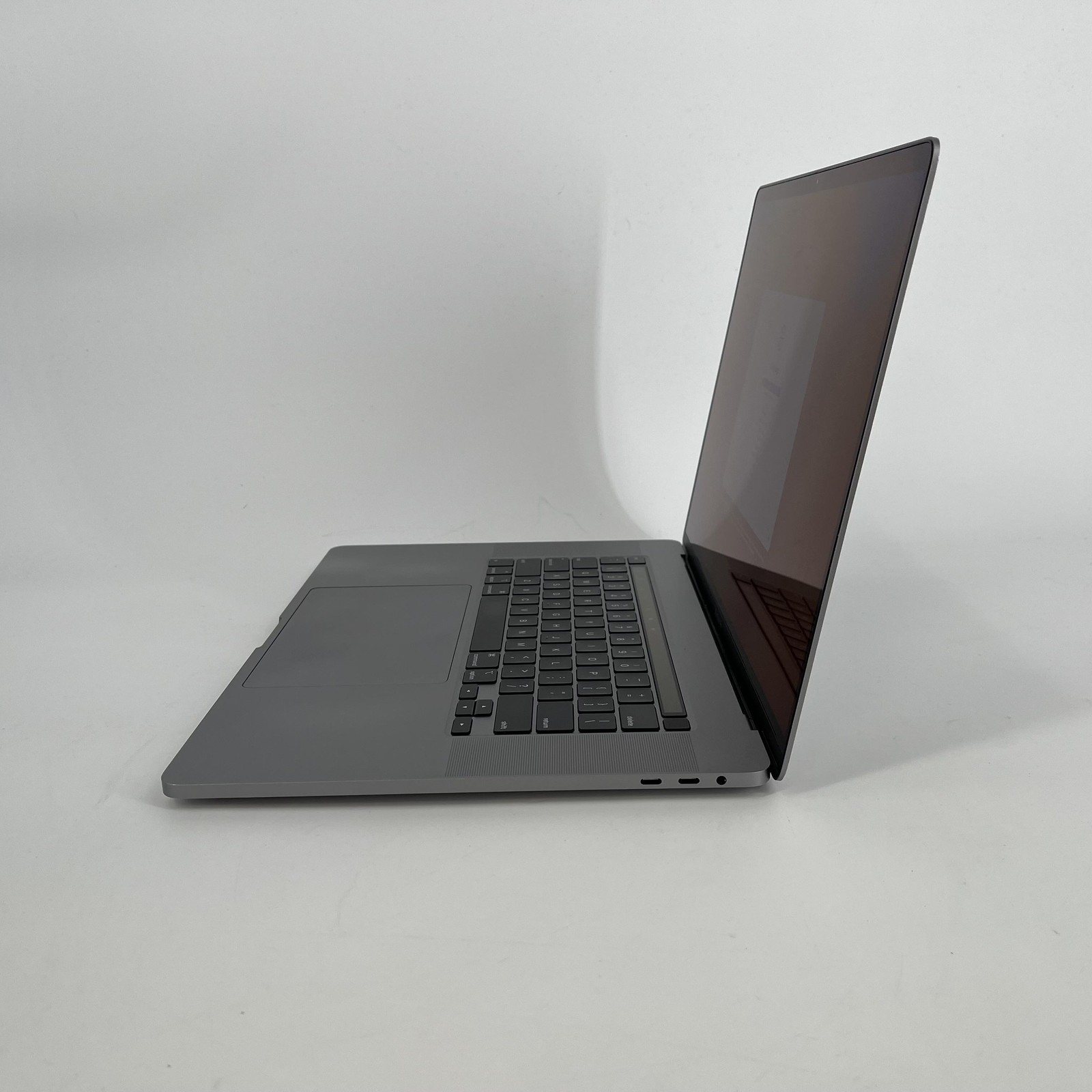 MacBook Pro 16 Touch Bar Gray 2019 2.4 GHz i9 64GB 1TB SSD Radeon Pro 5500M 8GB