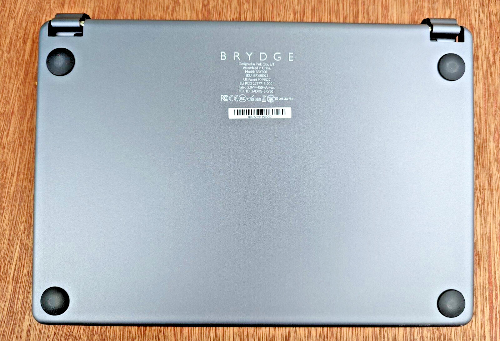 BRYDGE BRY80022 Wireless Keyboard for 10.2″ iPad, Backlit Bluetooth, Space Gray