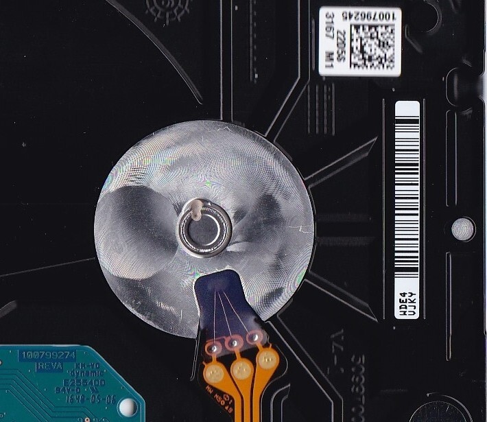 ST1000LM035 p/n: 1RK172-568 s/n: WDE f/w: SBM3 WU DEC / 2016 1TB SATA 2.5″ 8007