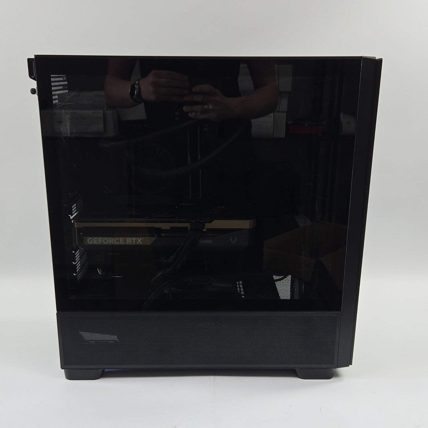 Antec Custom PC Ryzen 9 9950X3D 4.20GHz 64GB RAM 1TB SSD ZOTAC GeForce RTX 5080