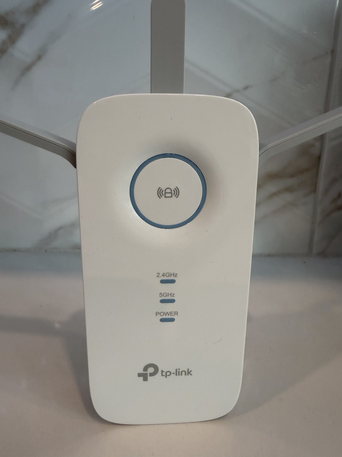 TP-Link AC1900 Extender RE550 1900Mbps Wireless Router