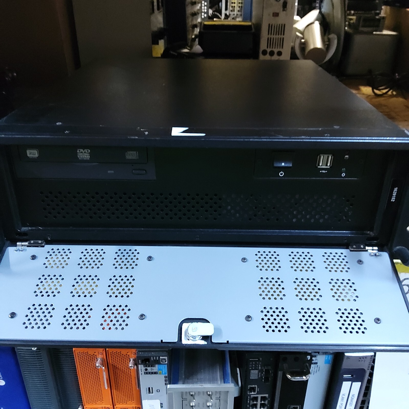 Toshiba Surveillix XVS Digital Video Recorder XVS16-240V-1T