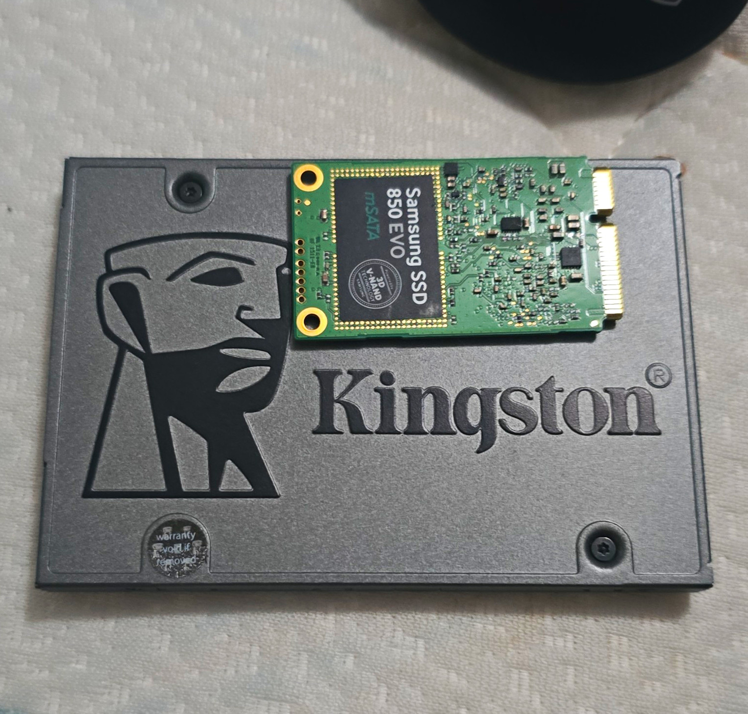 Bundle Kingston UV500 480GB 2.5″ And Samsung Ssd 850 Evo 250gb And A Free Gift