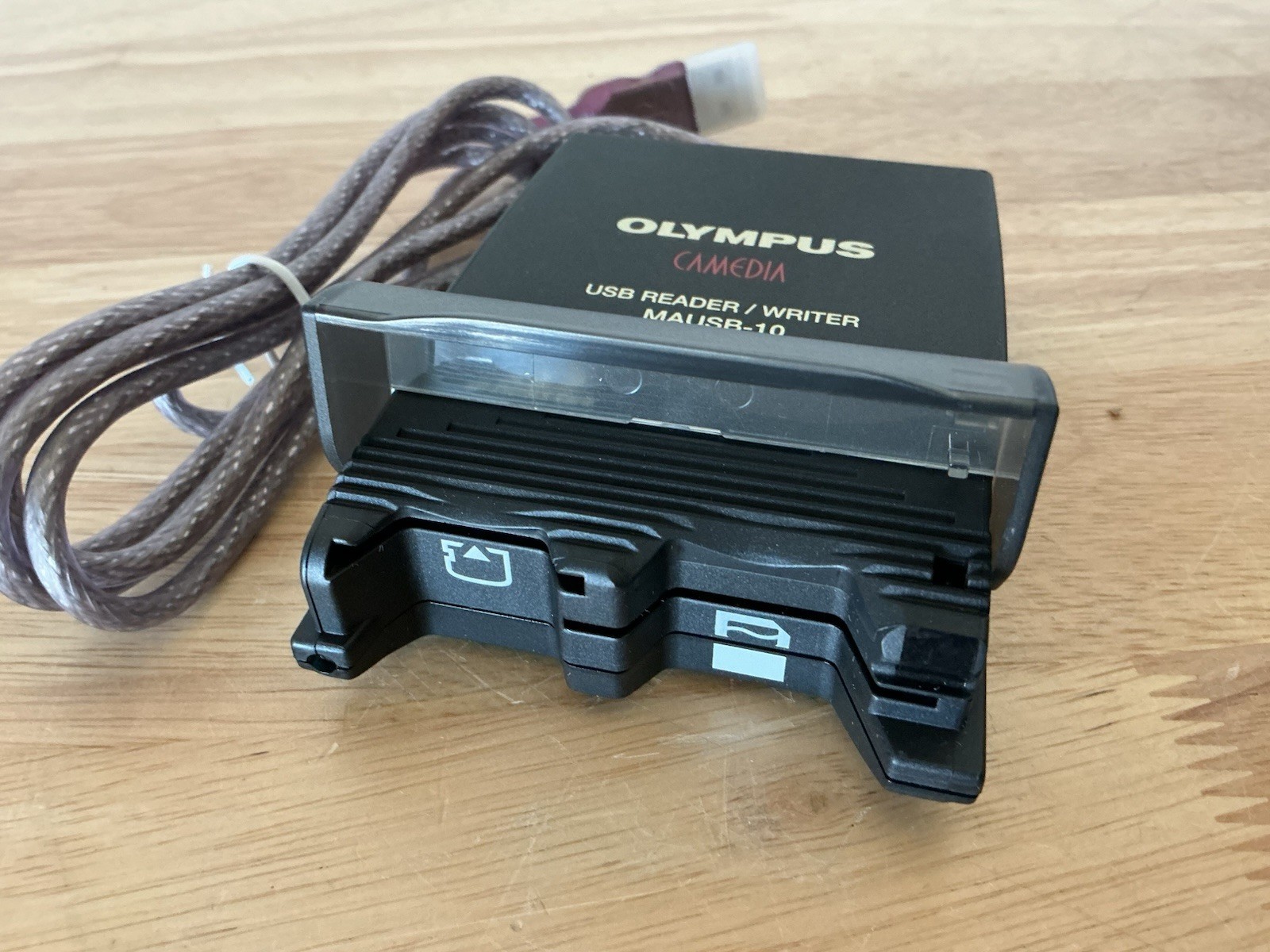 OLYMPUS CAMEDIA USB Reader Writer Model MAUSB-10 Works Used