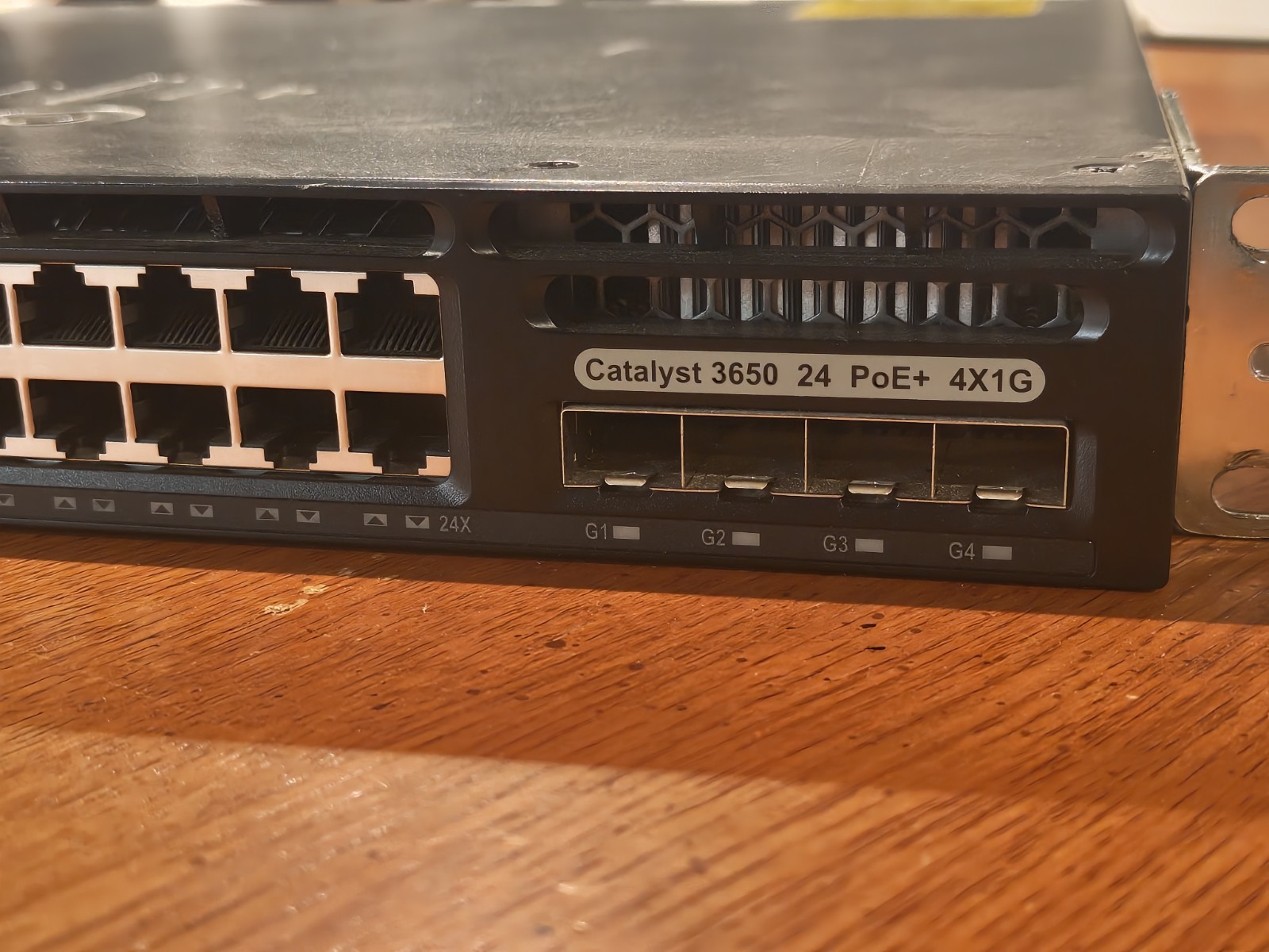 Cisco WS-C3650-24PS-L 3650 24-port Gigabit Switch 4x1G SFP w/ 1x PWR-C2-640WAC
