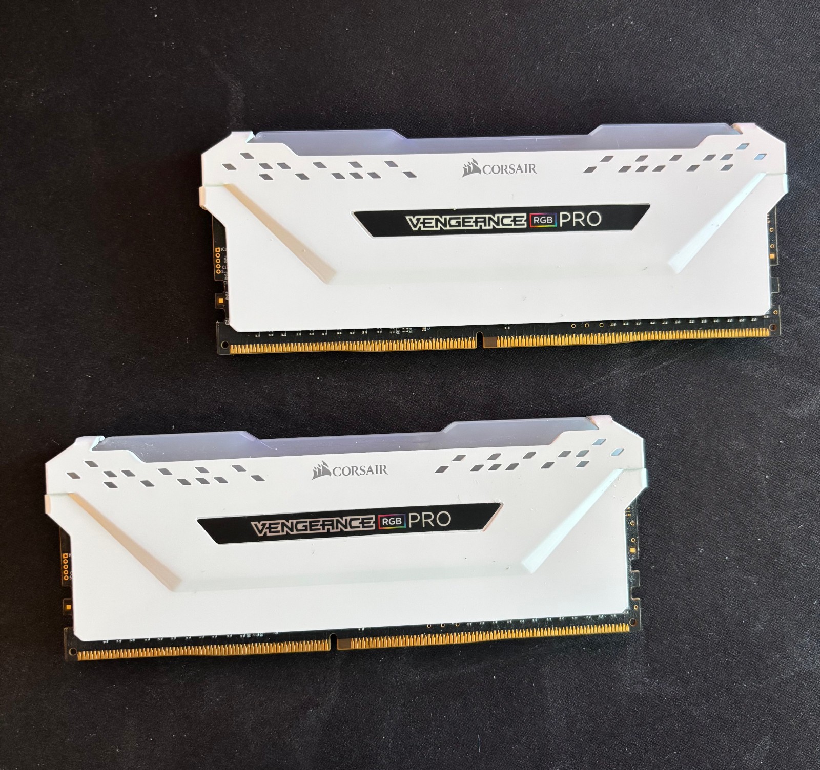 Corsair Vengeance RGB Pro 16GB 2 x 8GB DDR4-3200 PC4-25600 CL16 Dual Channel…