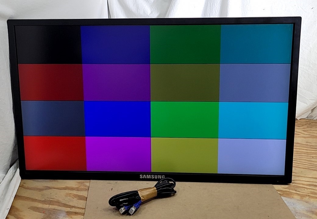 SAMSUNG 400DX-2 LH40BVPLBF/ZA LCD Monitor 40″ VGA DVI HDMI Grade B No Base/Stand
