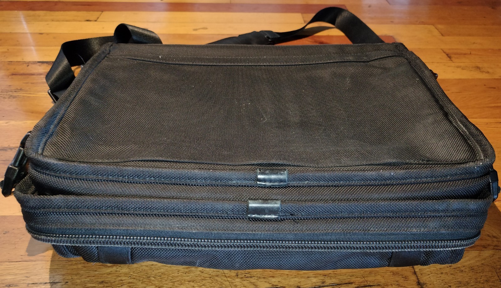 Vintage Tumi Black Ballistic Nylon 16″ Laptop Briefcase Shoulder Travel Bag
