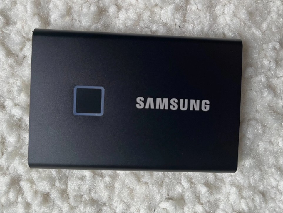 Samsung T7 Touch 2TB USB 3.2 NVMe External Ultra Portable Solid State Drive SSD