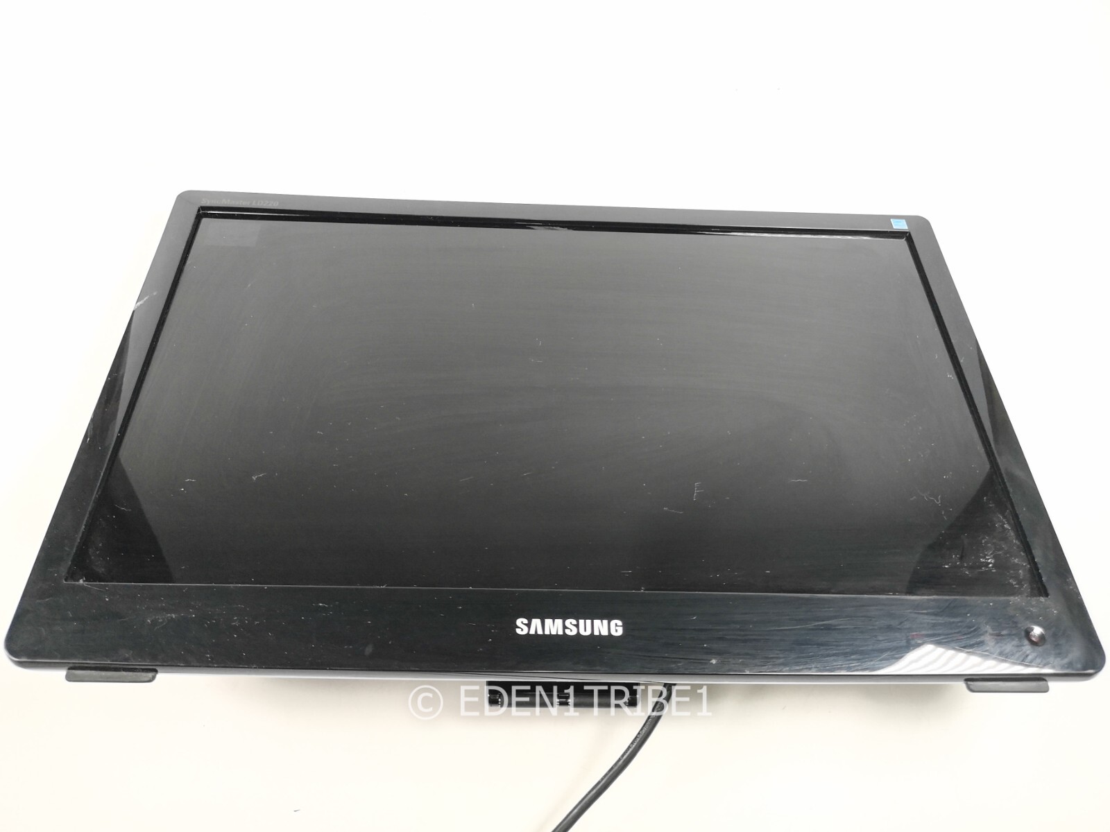 Samsung SyncMaster LD220 Model LD220G 21.5″ Monitor +Power Cord &VGA Video Cable