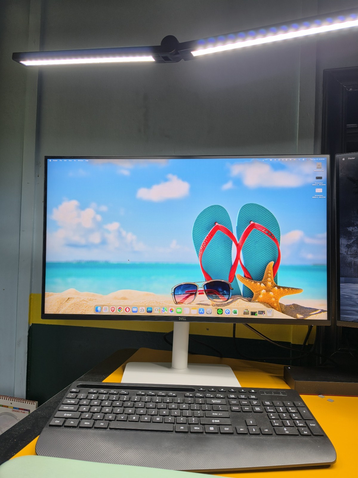 Dell S2725DS 27″ QHD 2560×1440 144Hz LCD Monitor HDMI/DP Silver/White