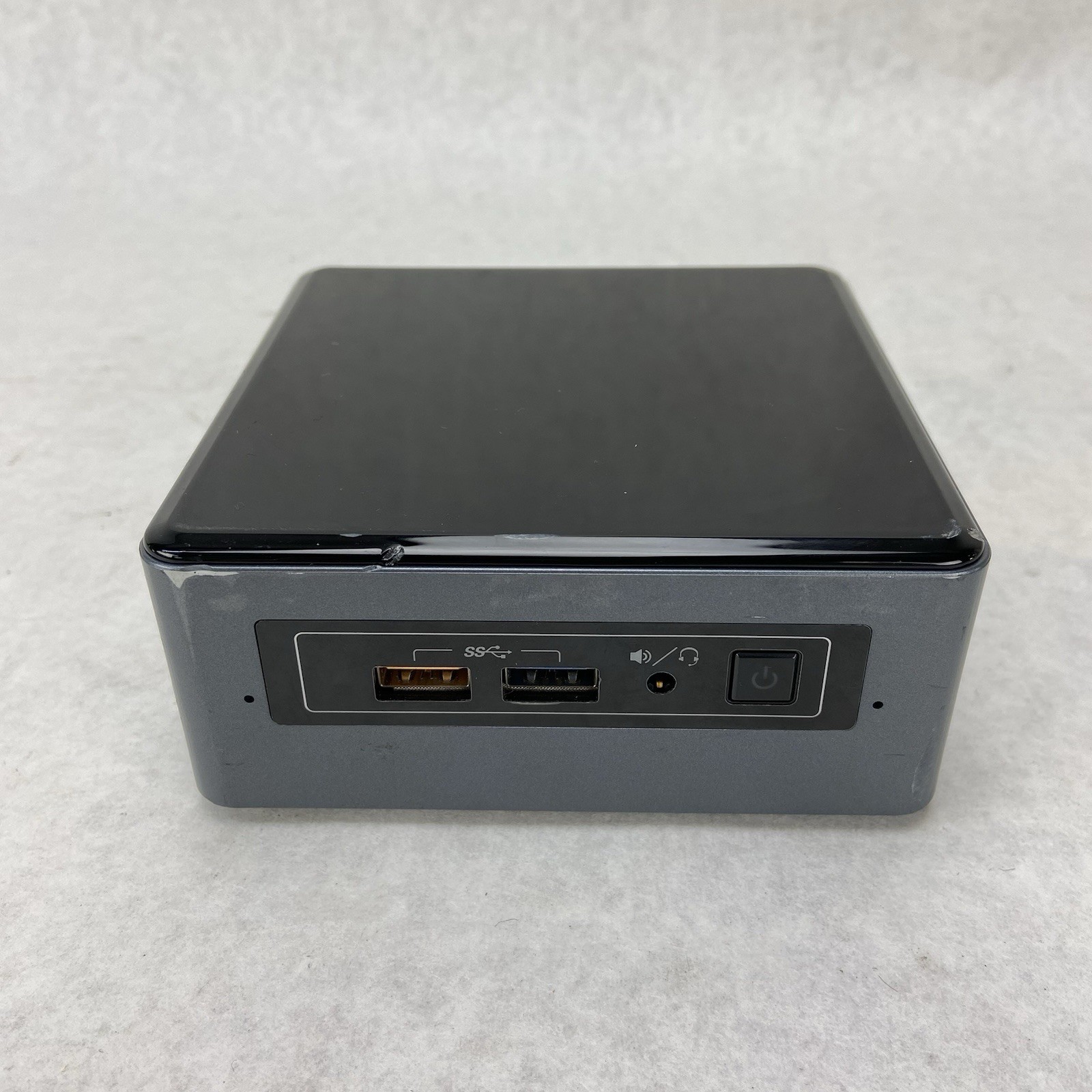 Intel NUC6CAY Micro Intel Celeron J3455 1.5GHz 8GB RAM No HDDOSAC