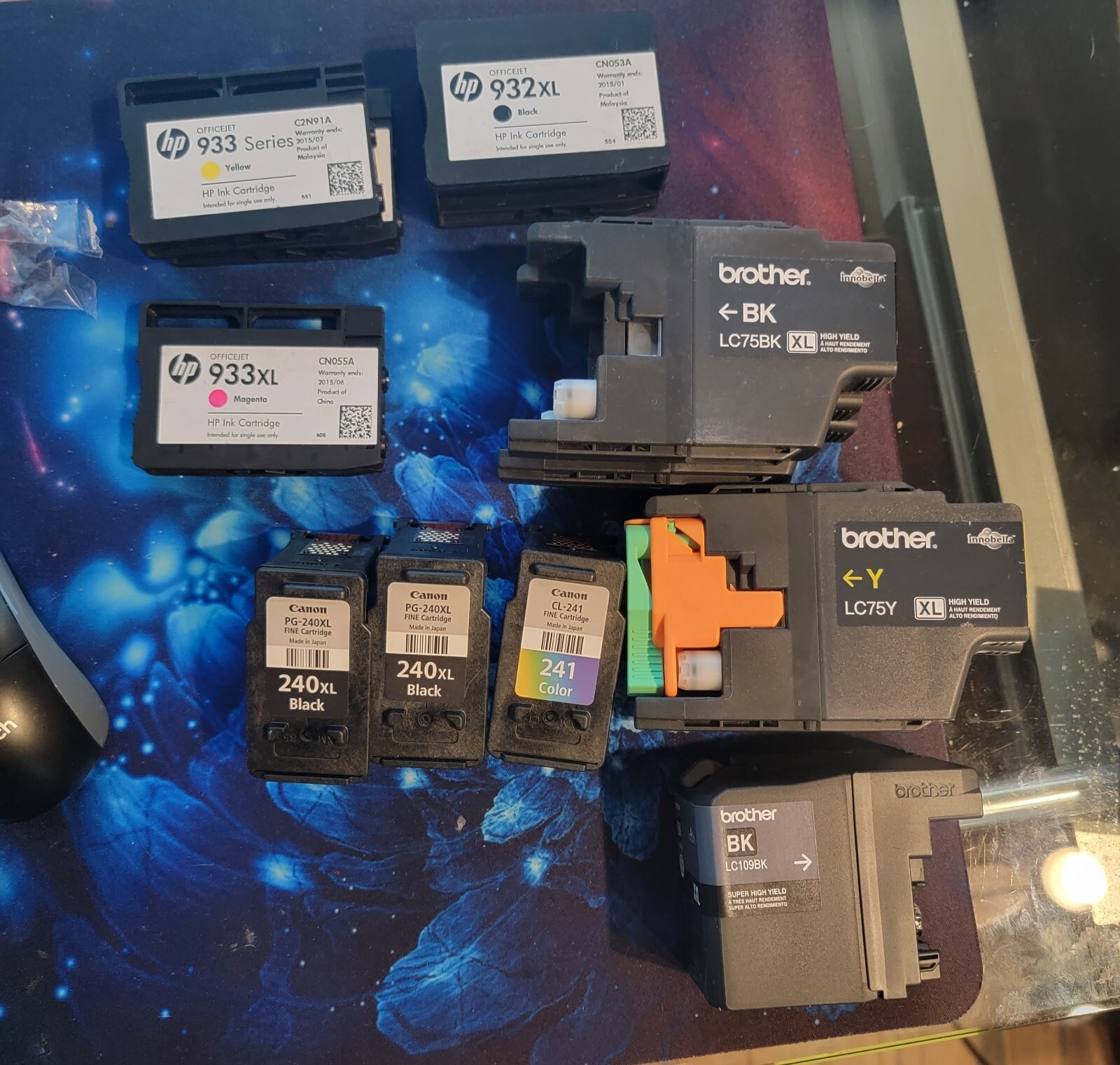 Mix lot of HP, Canon & Brothers empty ink cartridges. 15 total. Varies in sizes.