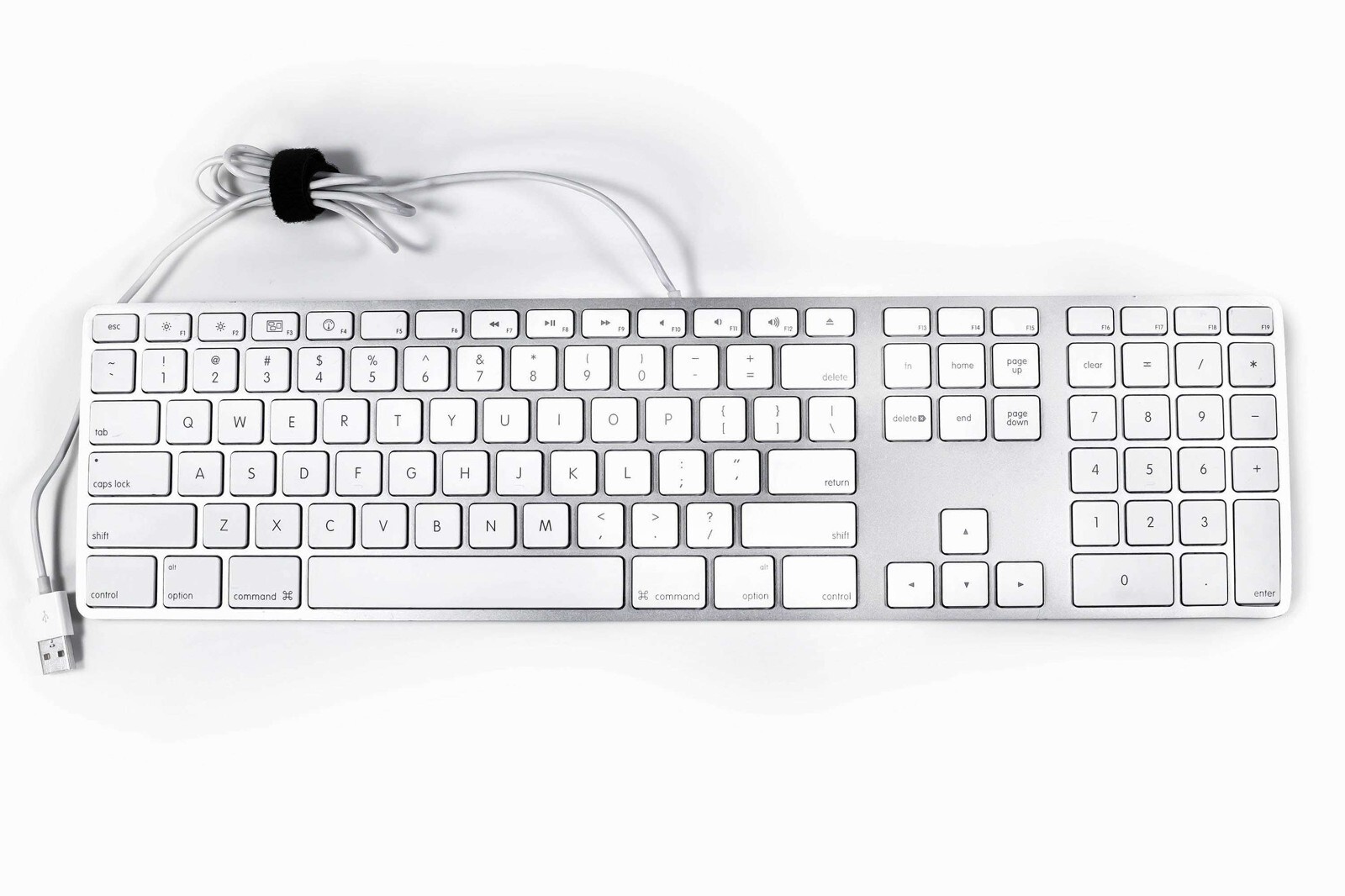 Original Apple Wired Keyboard with USB – A1243 – MB110LL/B MA110LL/A