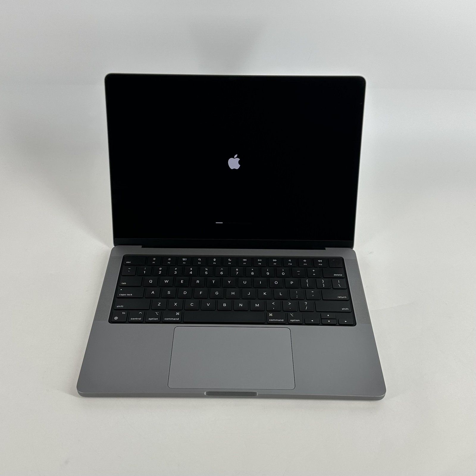 MacBook Pro 14 Space Gray 2023 3.49GHz M2 Pro 10-Core CPU 16-Core GPU 32GB 512GB
