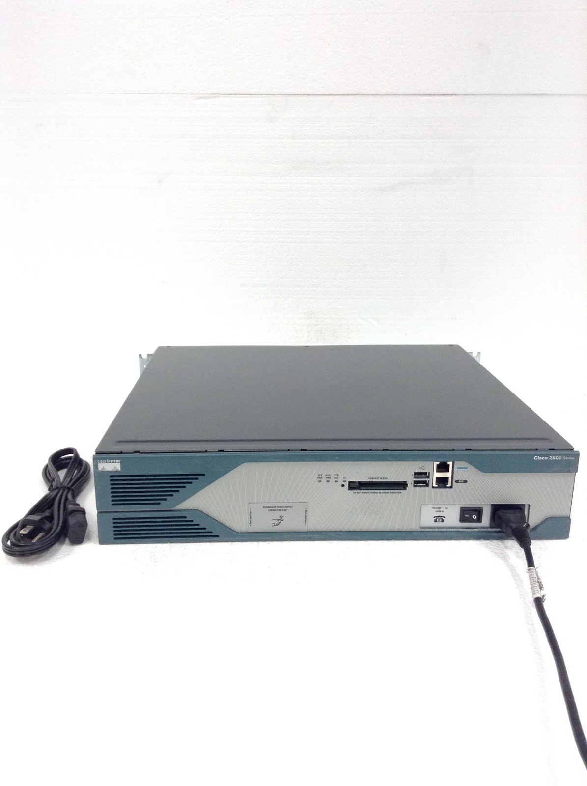 Cisco CISCO2821 2800 Series Integrated Services Router w/ 2x WIC-2T Cards WORKS