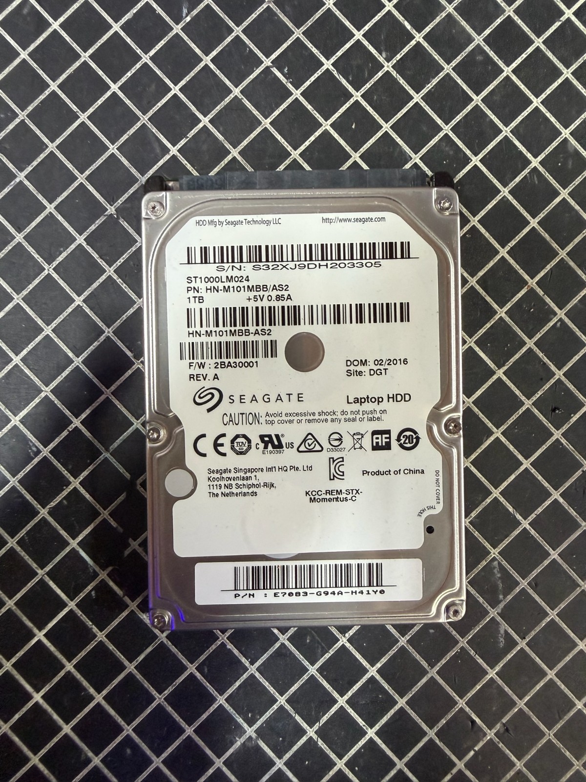 Seagate 2.5″ Laptop Hard Drive 1TB SATA III 6Gbps HDD ST1000LM024