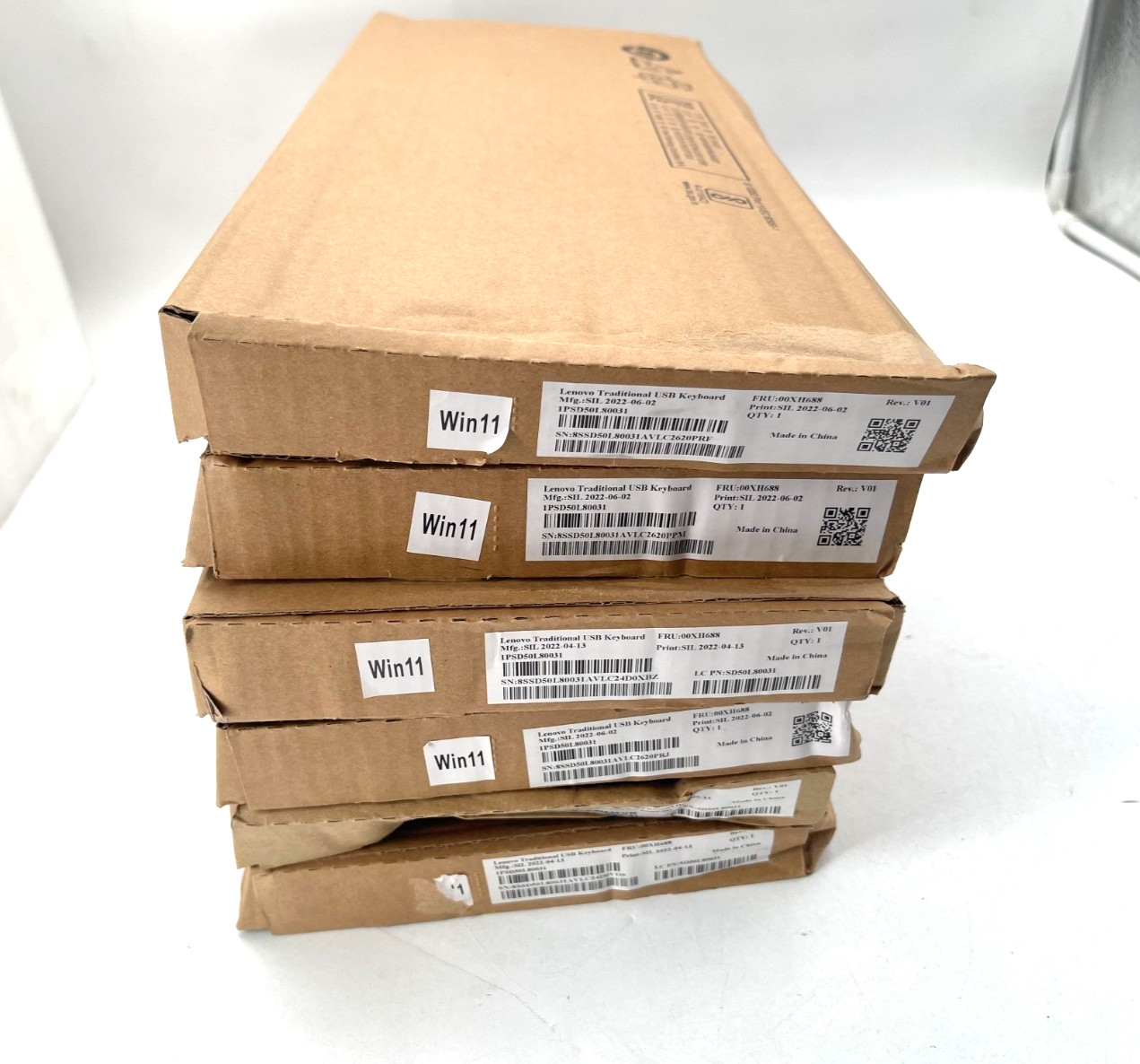 LOT F 6 NEW LENOVO TRADITIONAL USB KEYBOARD 00XH688 1PSD50L80031
