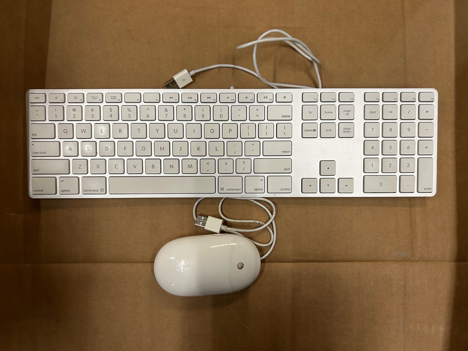Apple White Aluminum USB Wired Keyboard A1243 and Apple wired Mouse A1152