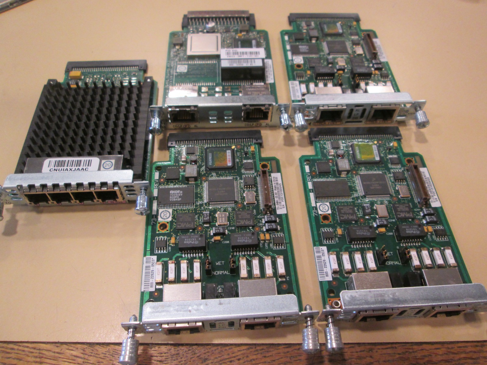 Cisco 3x VWIC2-2MFT-T1/E1 – 1x VIC2-4FXO – 1x VWIC3-2MFT-T1/E1 Interface Cards