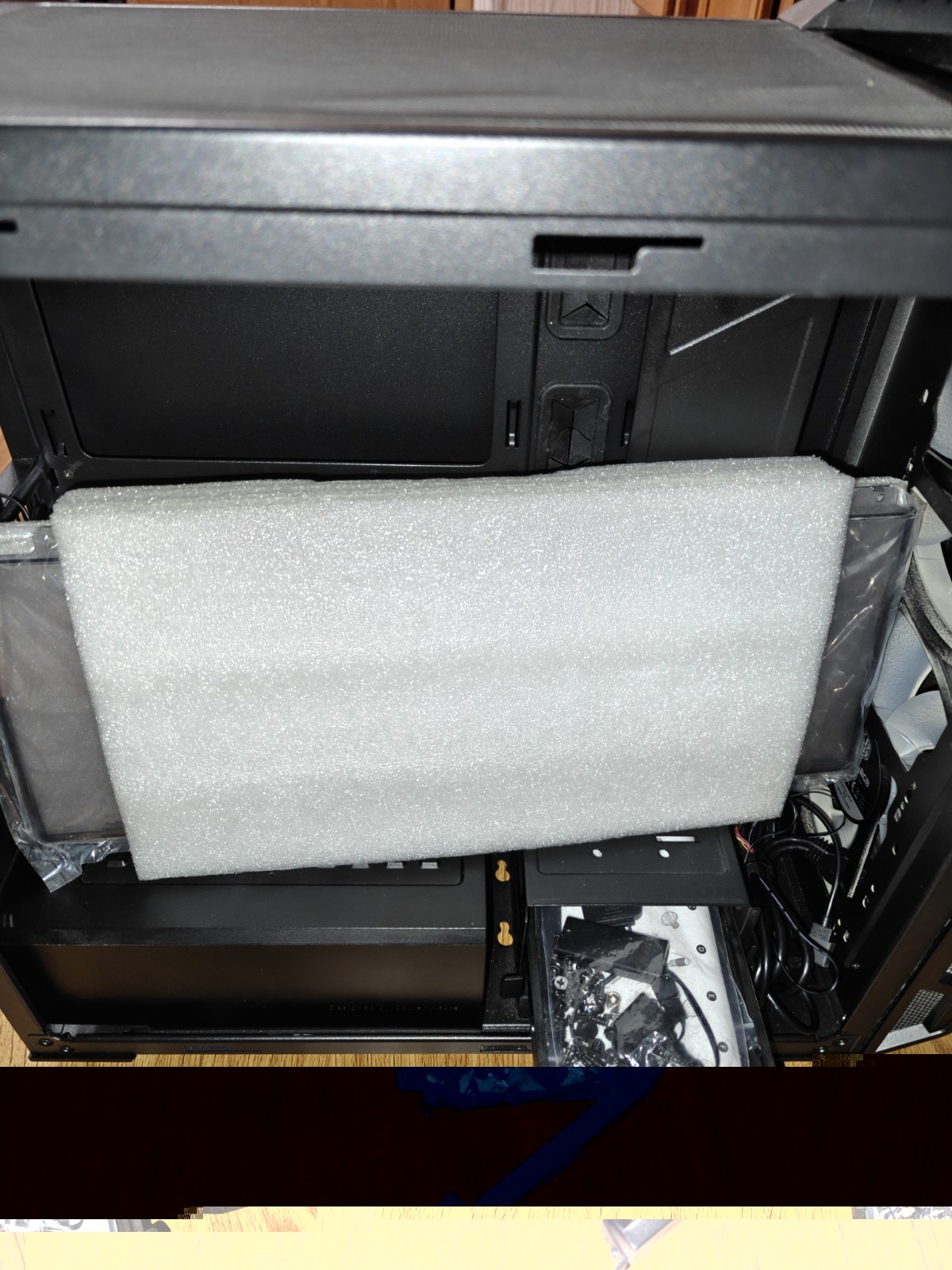 Cooler Master MasterCase H500 Mid Tower Case, 2x 210mm & 1x 120mm Fans Included