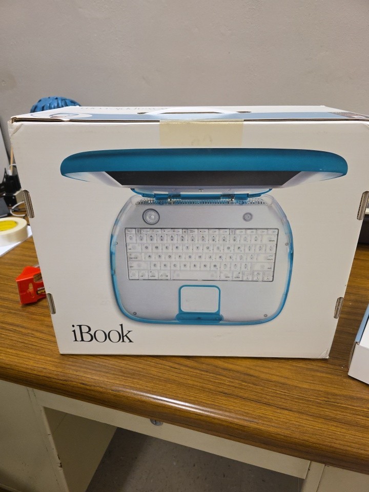 Original Retail BOX ONLY • 2000 Apple iBook G3 Excellent Manuals Cable Media