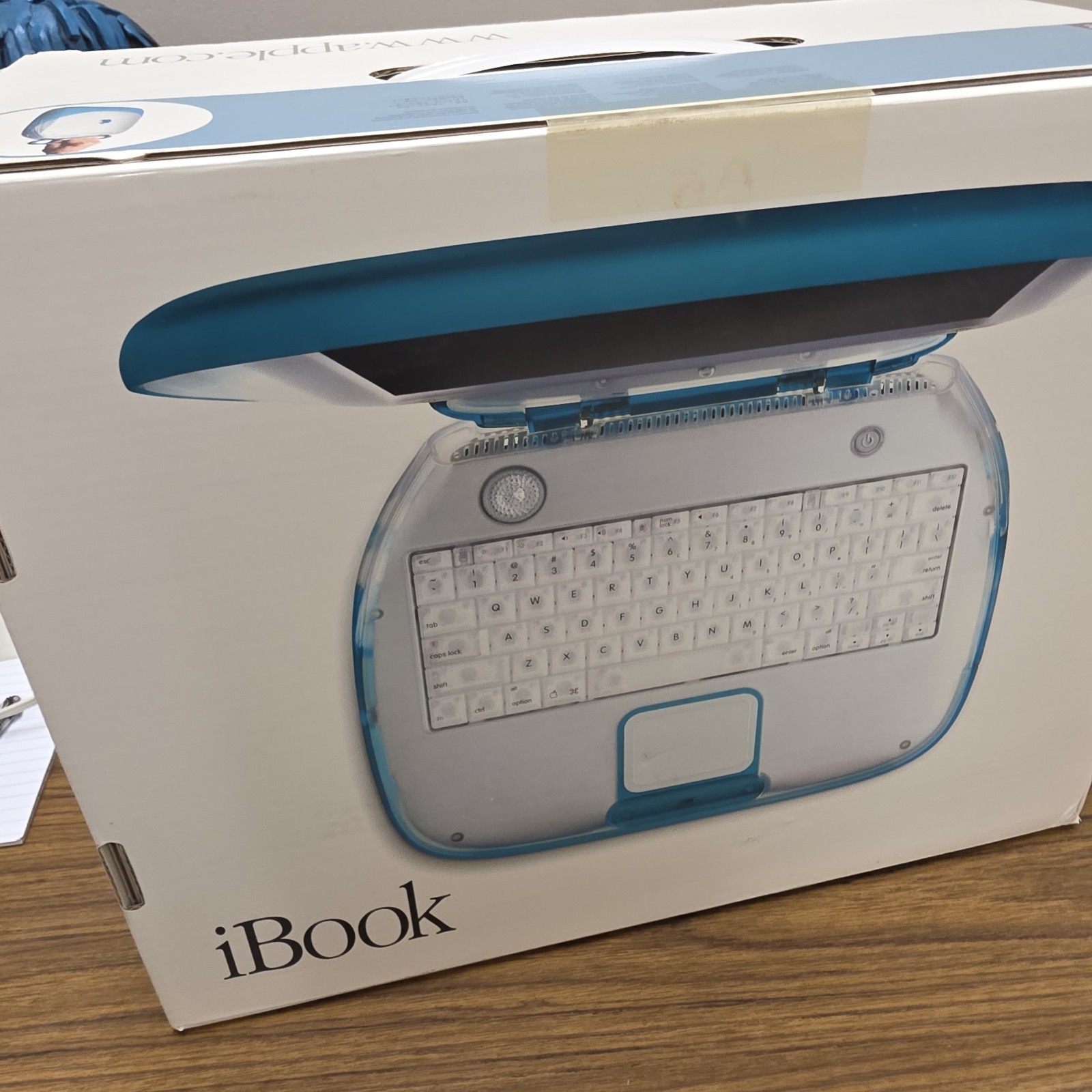 Original Retail BOX ONLY • 2000 Apple iBook G3 Excellent Manuals Cable Media