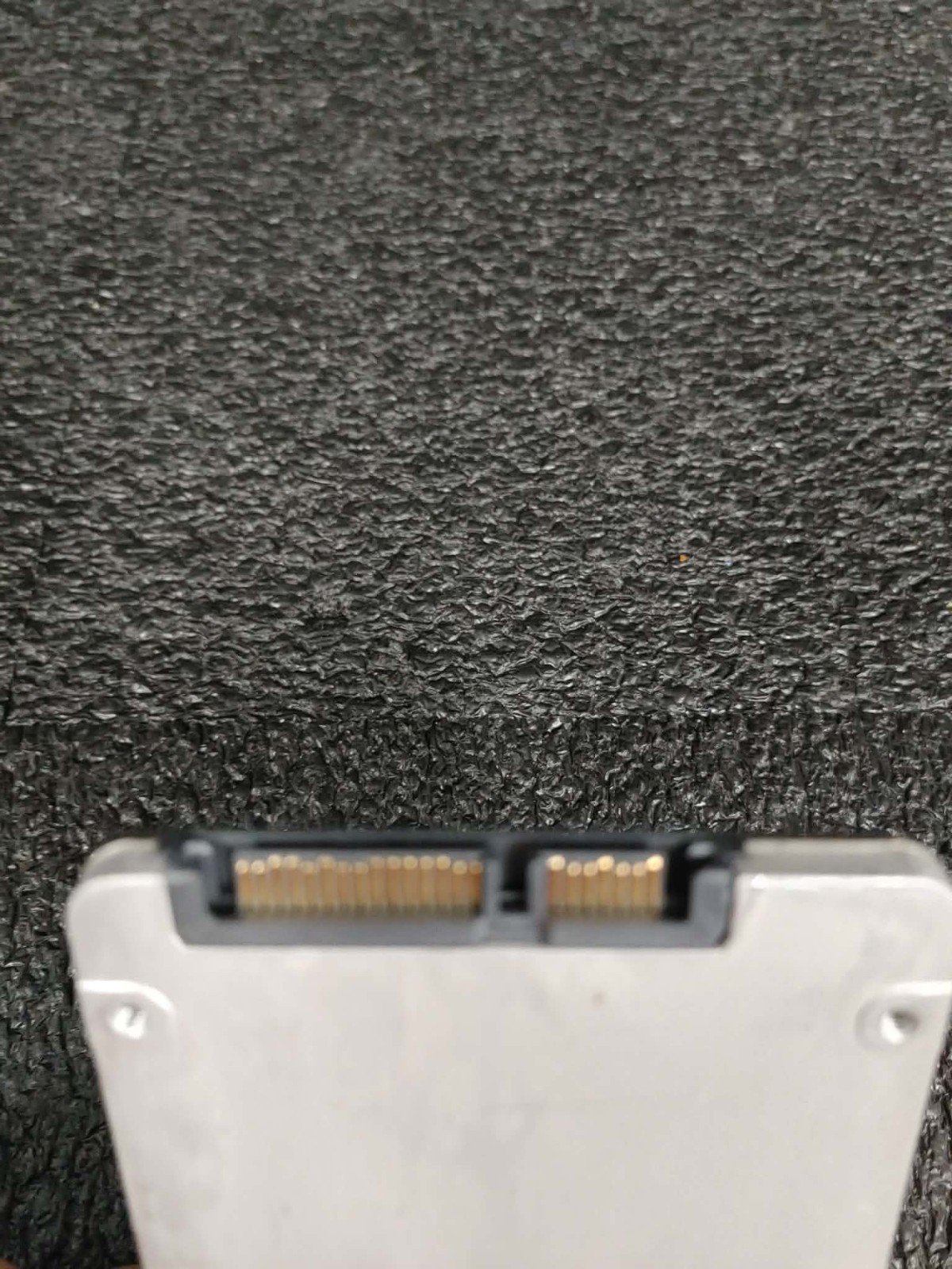 Intel SSDSC2CW180A3 SSD 520 180GB 2.5″ SATA 6Gbps SSD Hard Drive