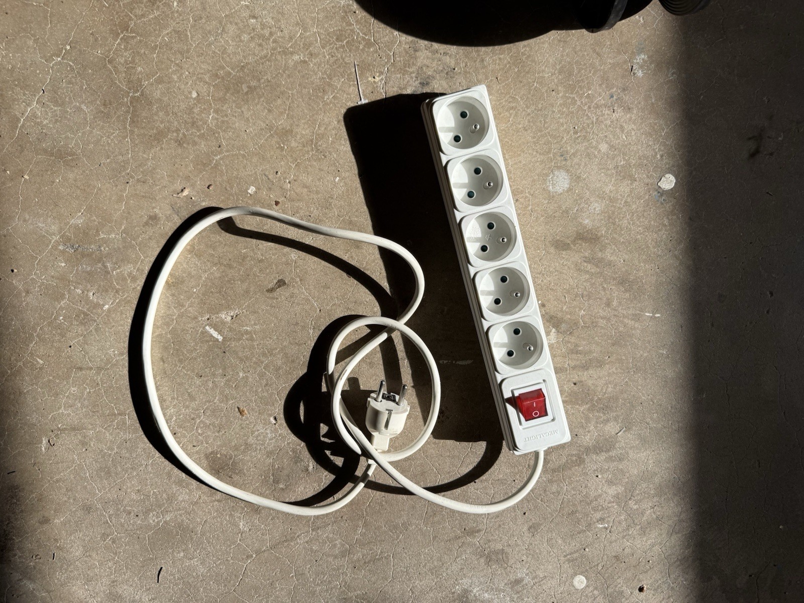 220 Volt Surge Protector 5 Socket Power Strip 220V-240V For Export 