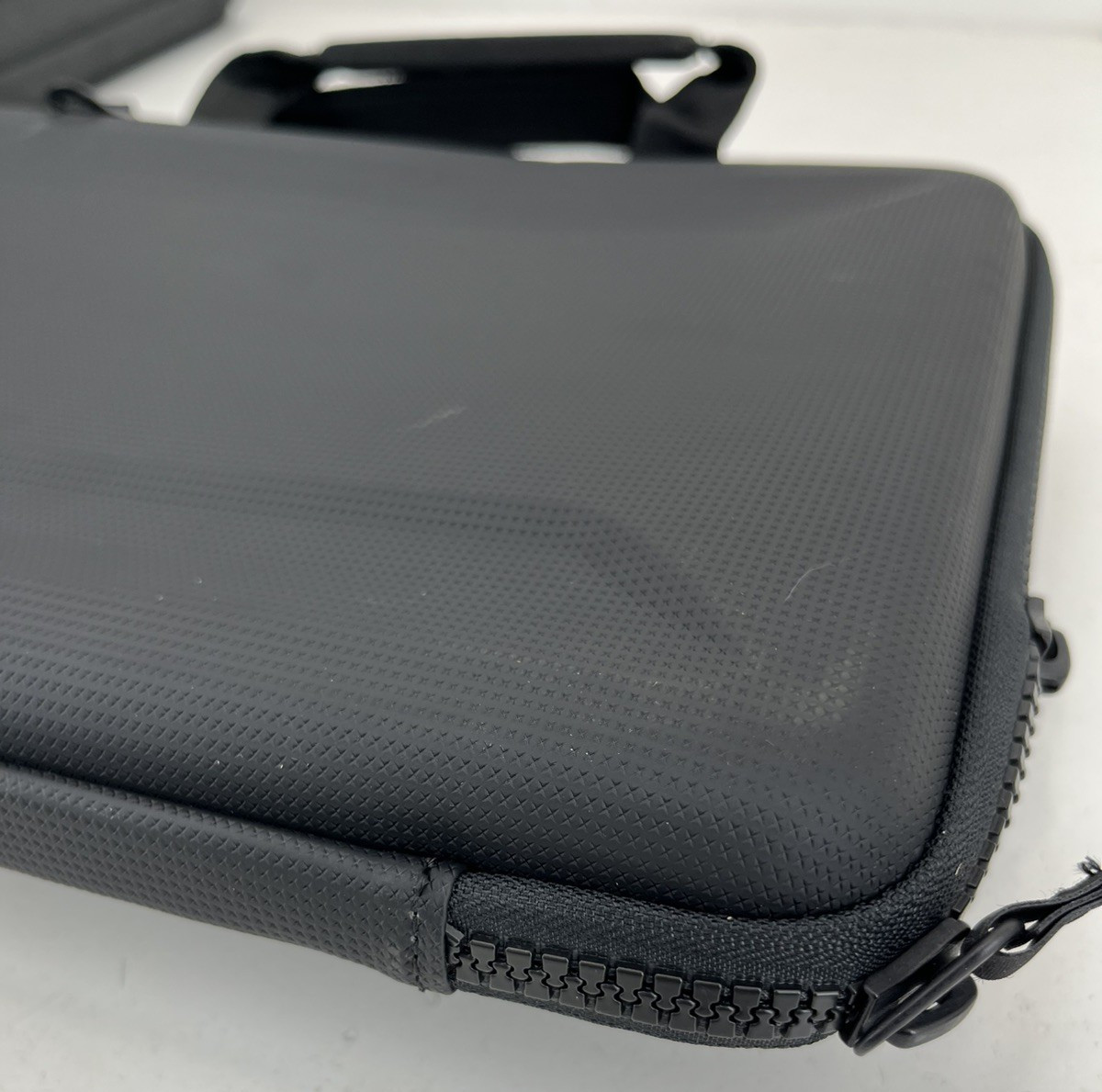 Thule Gauntlet 4 Attache Laptop Briefcase Black Hard Shell 13”, 14” Case