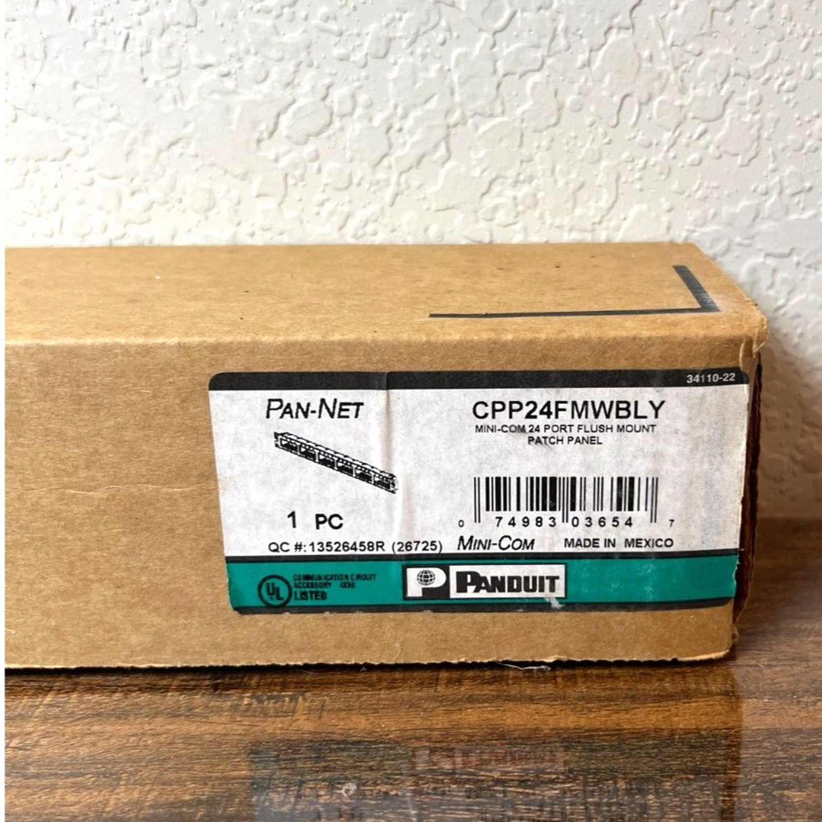Panduit Pan-Net CPP24FMWBLY Mini-Com 24-Port Flush Mount Patch Panel New in Box
