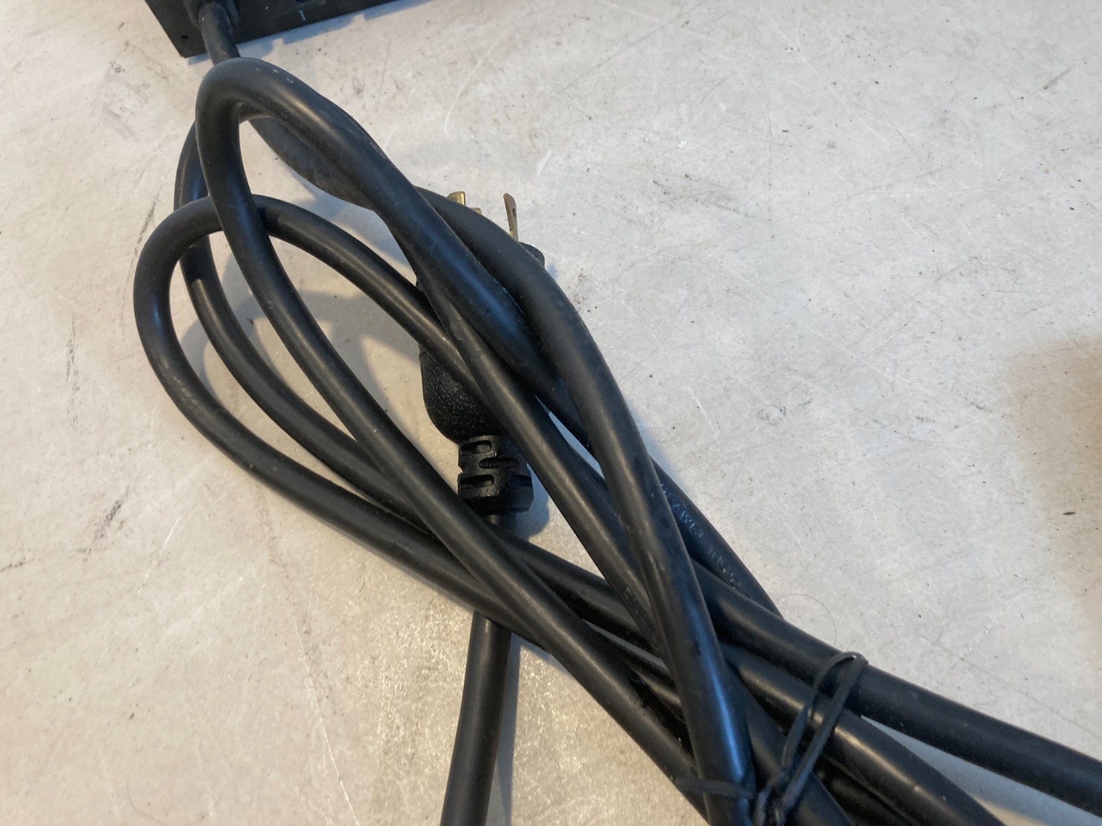 APC 7900 Rack PDU, Switched, 1U, 15A, 100/120V, (8)5-15 AP7801