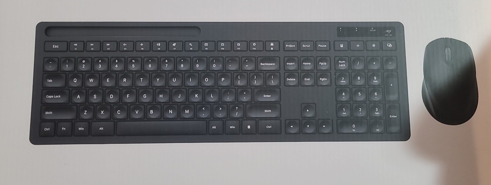 Seenda SK60 Slim USB Wireless Keyboard and Mouse Combo W Skin & Batteries