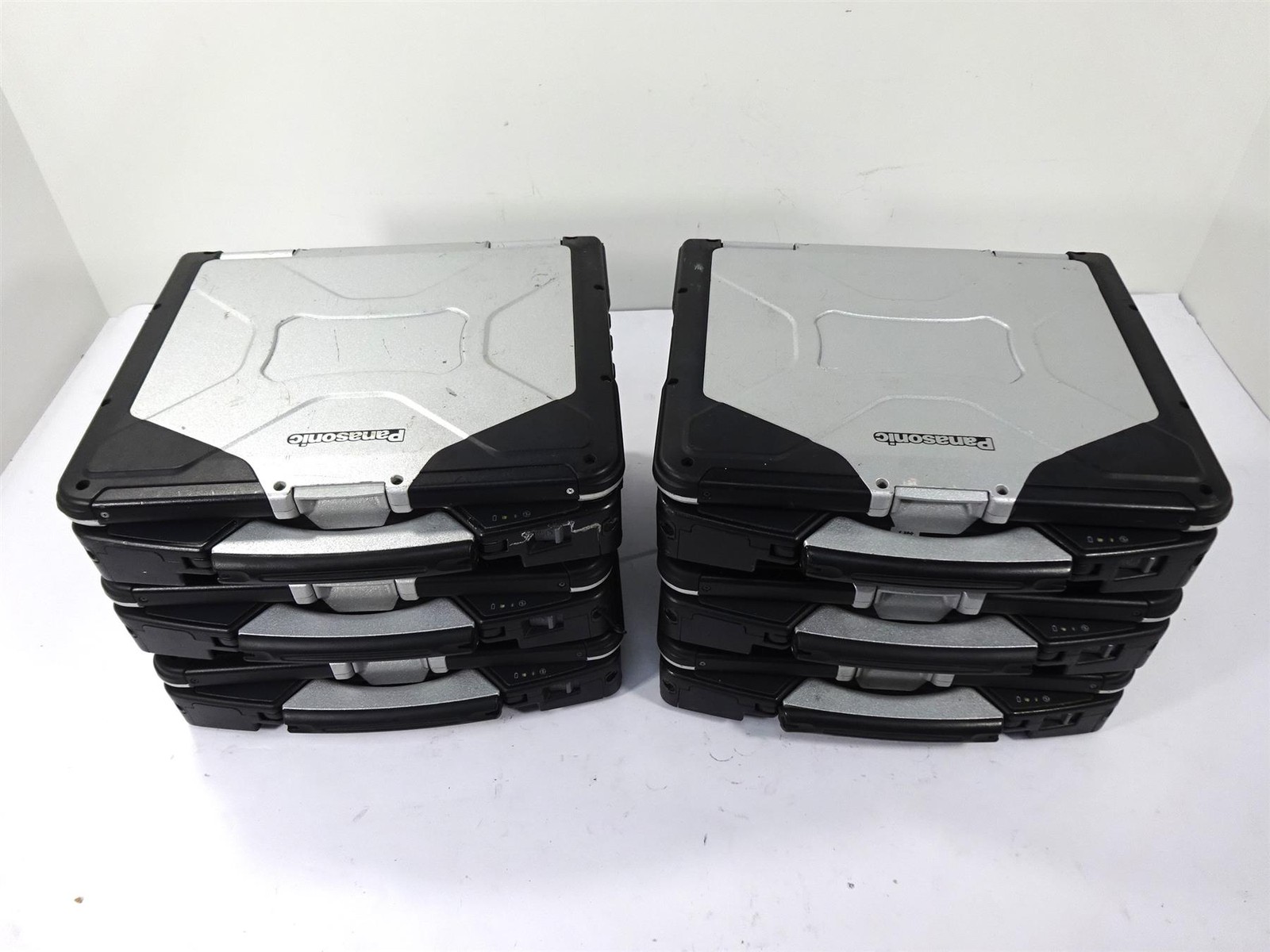Lot 6 – Panasonic CF-31 MK5 Core i5-5300U 2.3GHz 8GB RAM – No Hard Drive