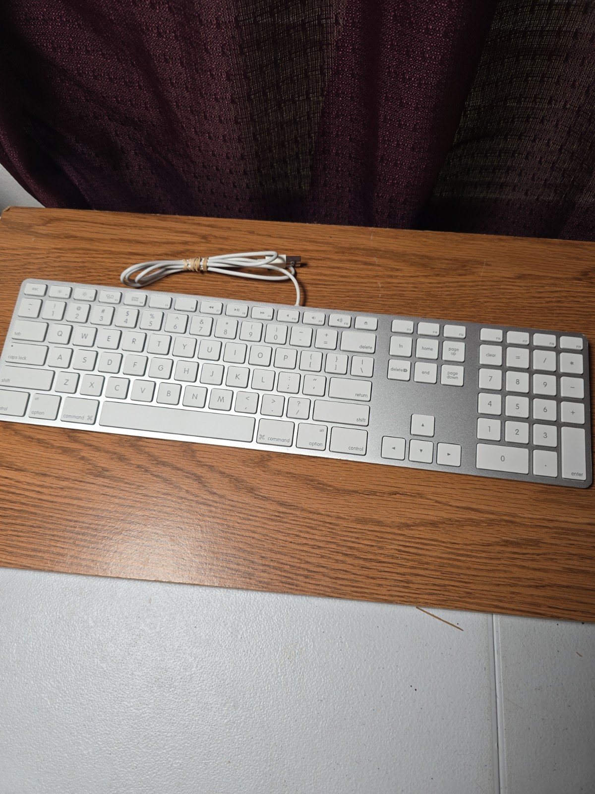 Apple A1243 Aluminum Wired Keyboard Full Size, Slim, Mac. Cleaned