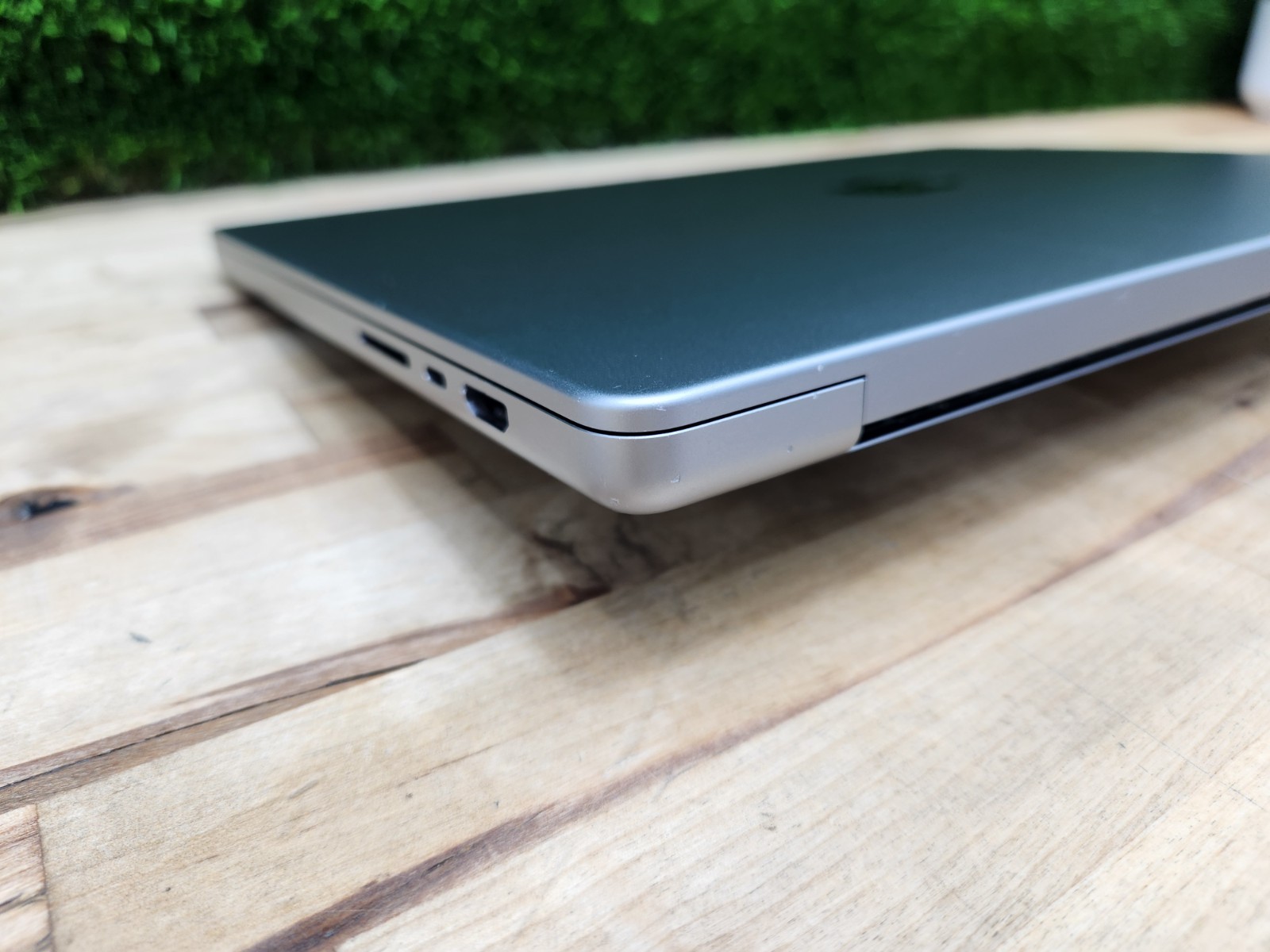 Apple MacBook Pro 2021 Apple M1 Pro 10C 32GB 1TB SSD 16-Core GPU GOOD BATTERY ~