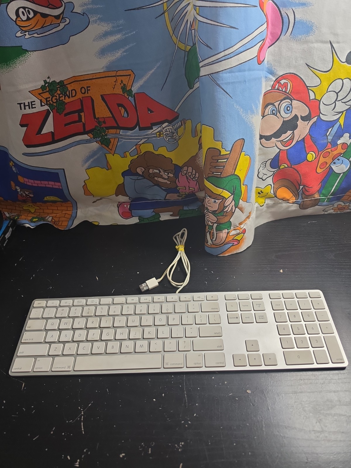 Apple White Aluminum USB Wired Keyboard A1243 – Works