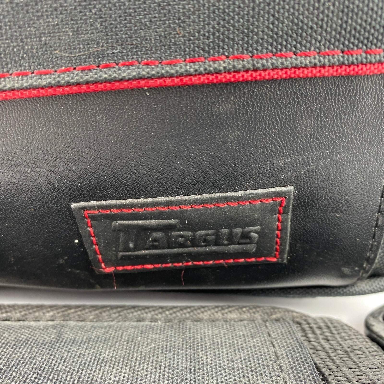 Targus Traditional Laptop Case 15.4″ Padded Long Clip on strap Many pockets