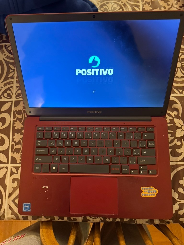 Positivo Motion Red V142N Laptop Intel Atom x5-Z8350 2GB RAM 32GB eMMC READ