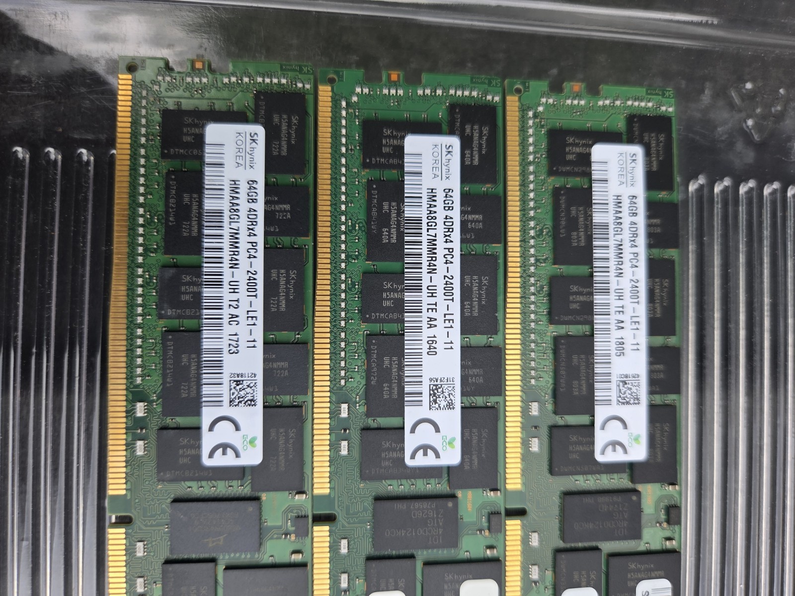 SK Hynix192GB(64GB×3)PC4 4DRx4-2400T DDR4 ECC LRDIMM Server Memory HMAA8GL7MMR4N